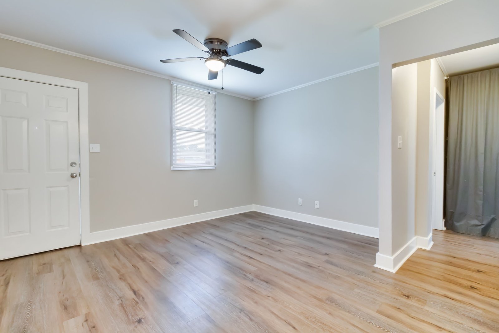 4-web-or-mls-115 S Girouard Rd-E1-3